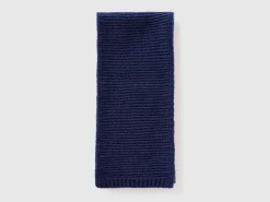 Knit scarf in stretch wool blend