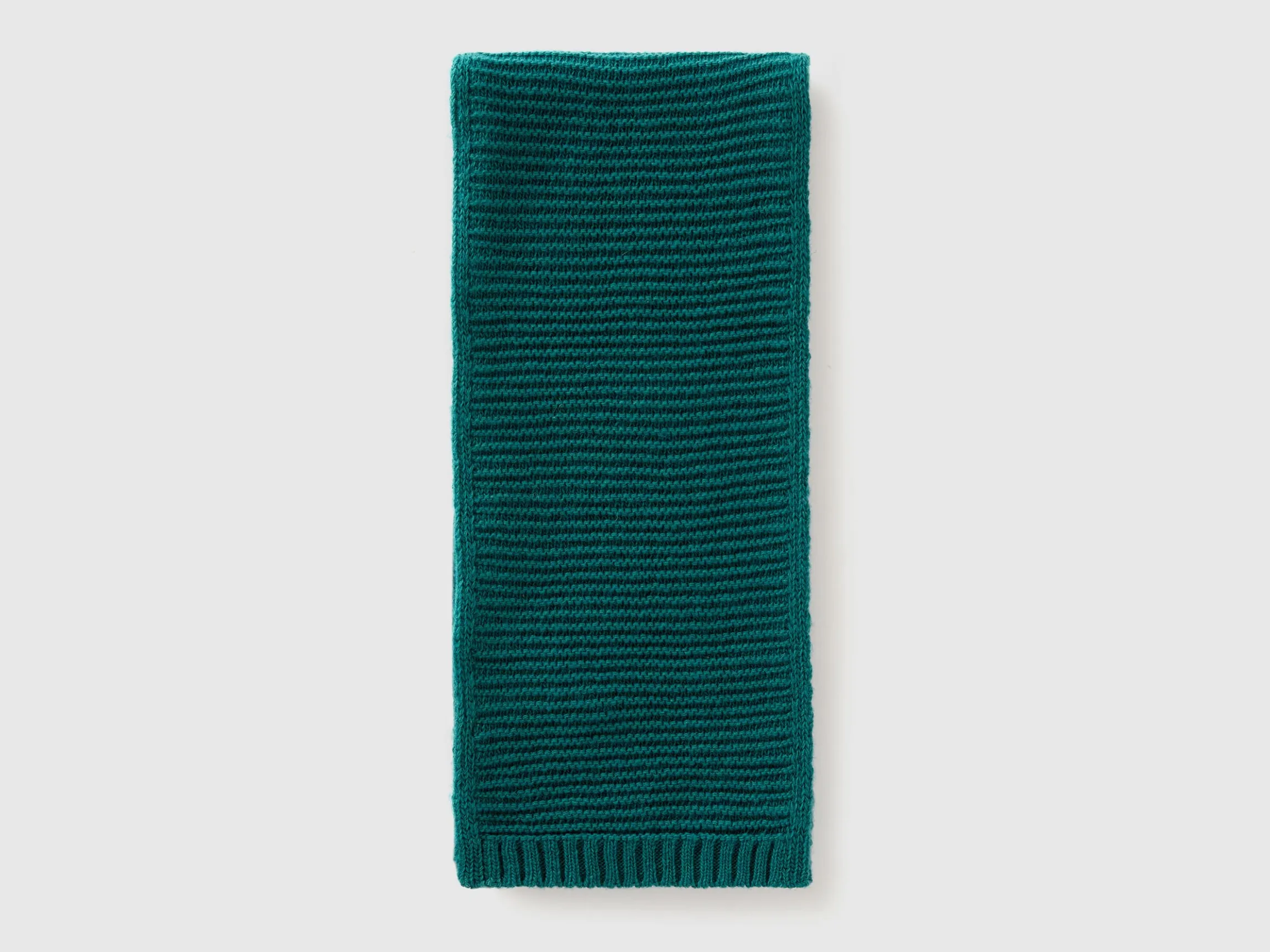Knit scarf in stretch wool blend