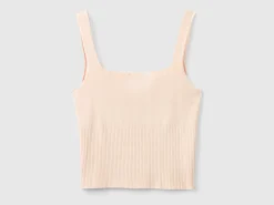 Knitted tank top with square neckline