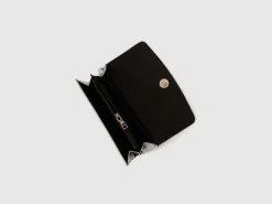 Large wallet in synthetic patent leather