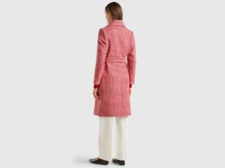 Lightweight houndstooth coat