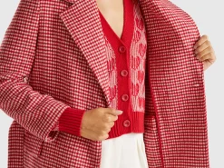 Lightweight houndstooth coat