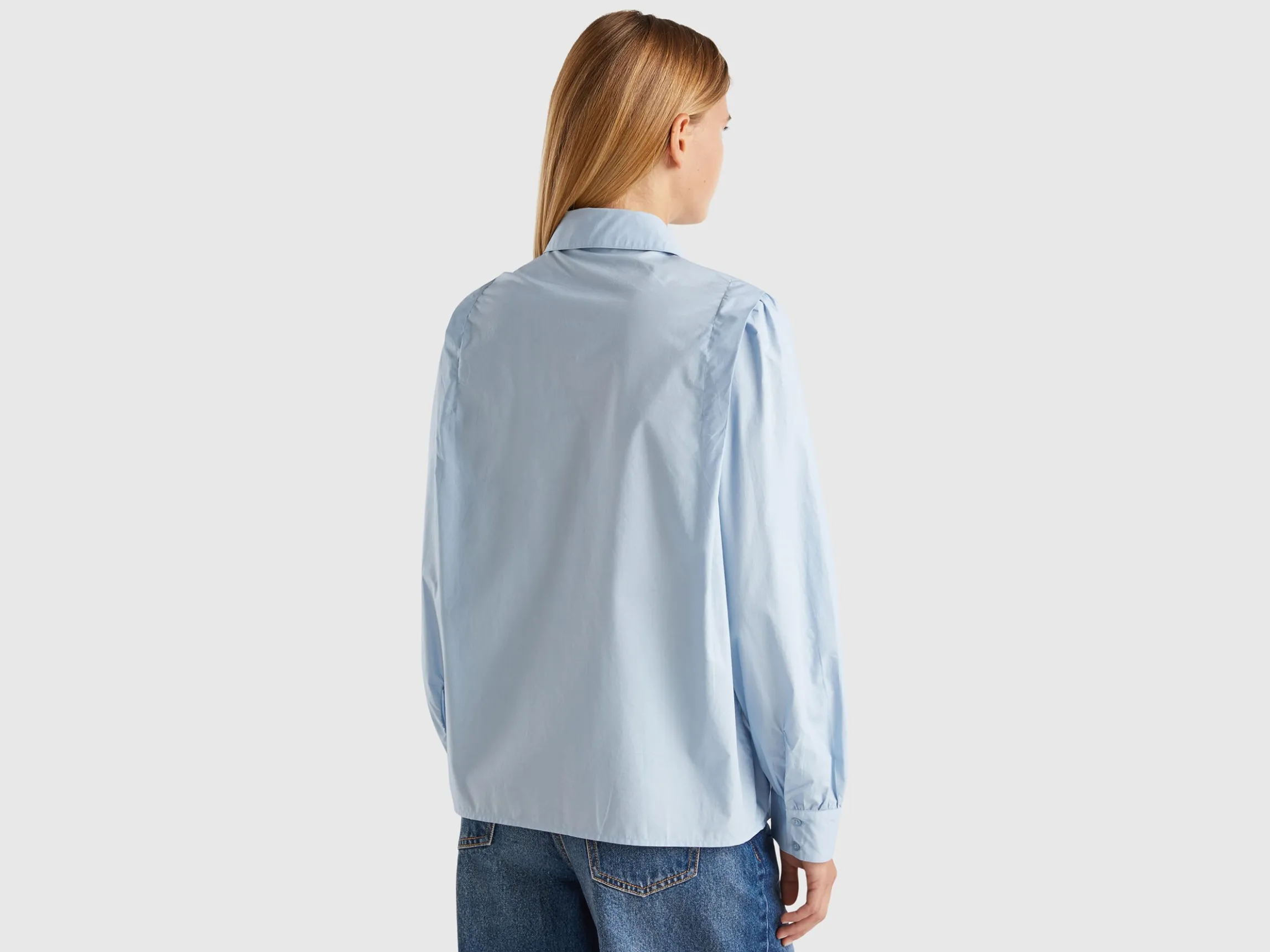 Lightweight shirt in pure cotton