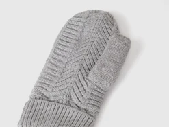Lined gloves