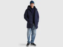 Long puffer jacket with recycled feathers