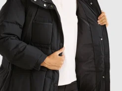 Long puffer jacket with recycled feathers