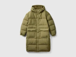 Long puffer jacket with recycled feathers