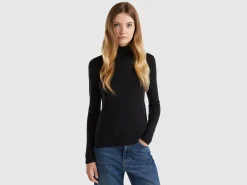 Long sleeve t-shirt with high neck