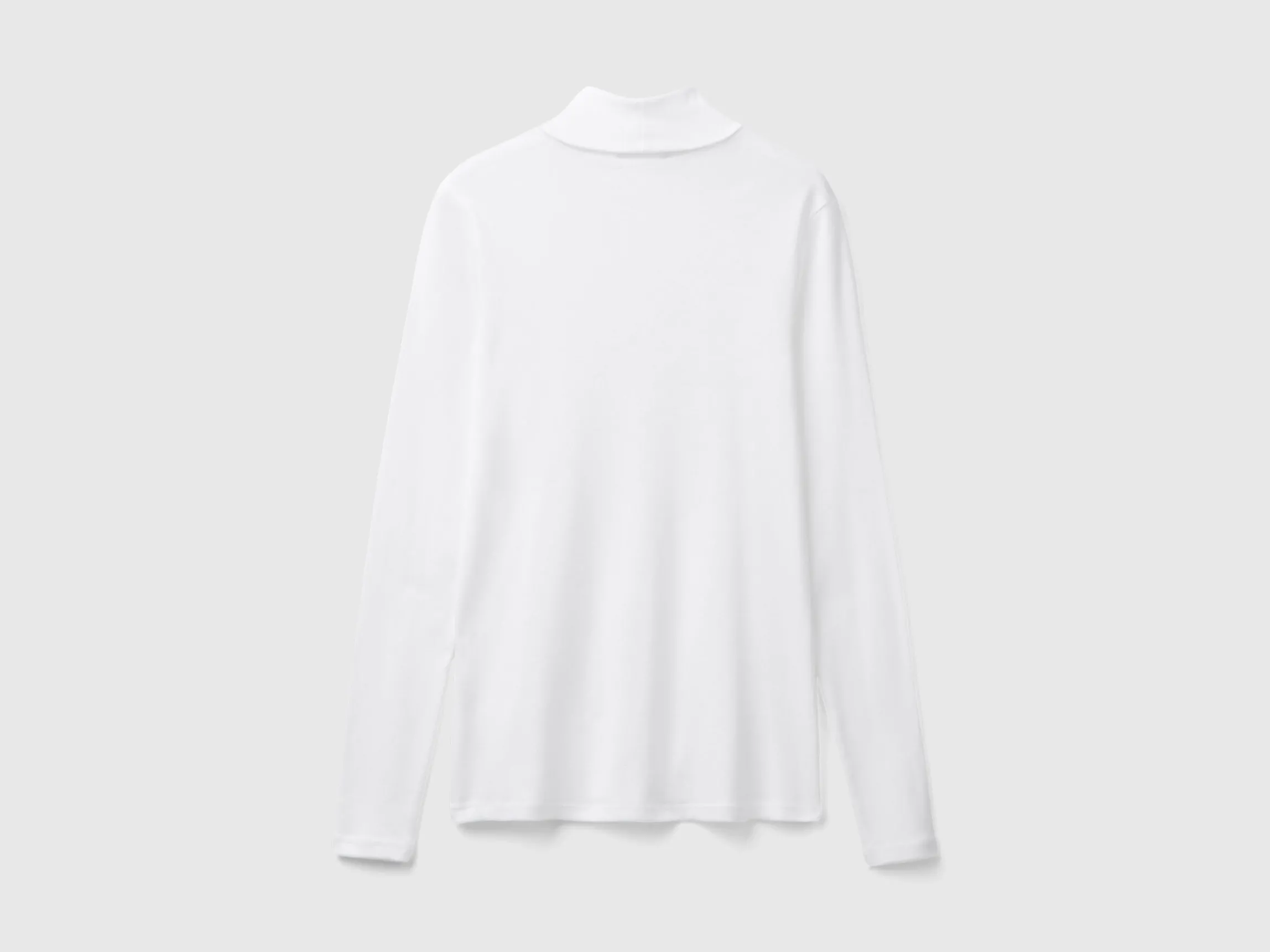 Long sleeve t-shirt with high neck