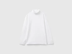 Long sleeve turtleneck t-shirt