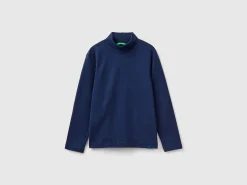 Long sleeve turtleneck t-shirt