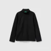 Long sleeve turtleneck t-shirt
