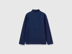 Long sleeve turtleneck t-shirt