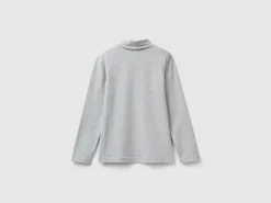 Long sleeve turtleneck t-shirt