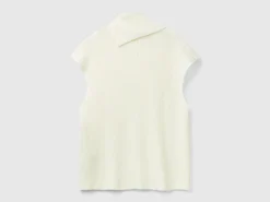 Long vest with high neck
