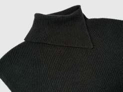 Long vest with high neck