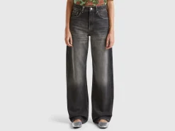 Loose fit jeans