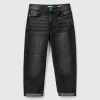 loose fit jeans