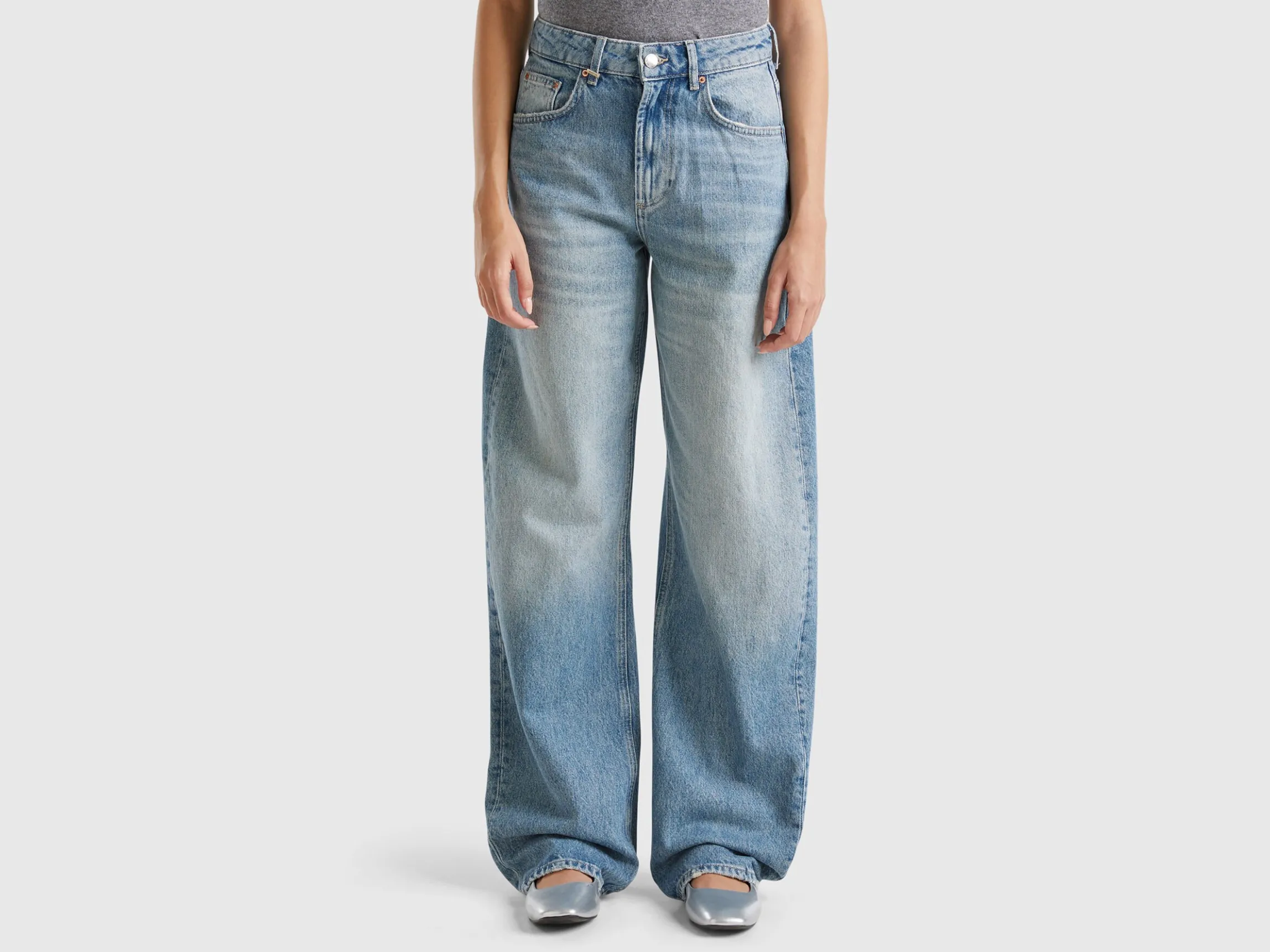 Loose fit jeans