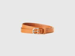 Low synthetic patent leather belt