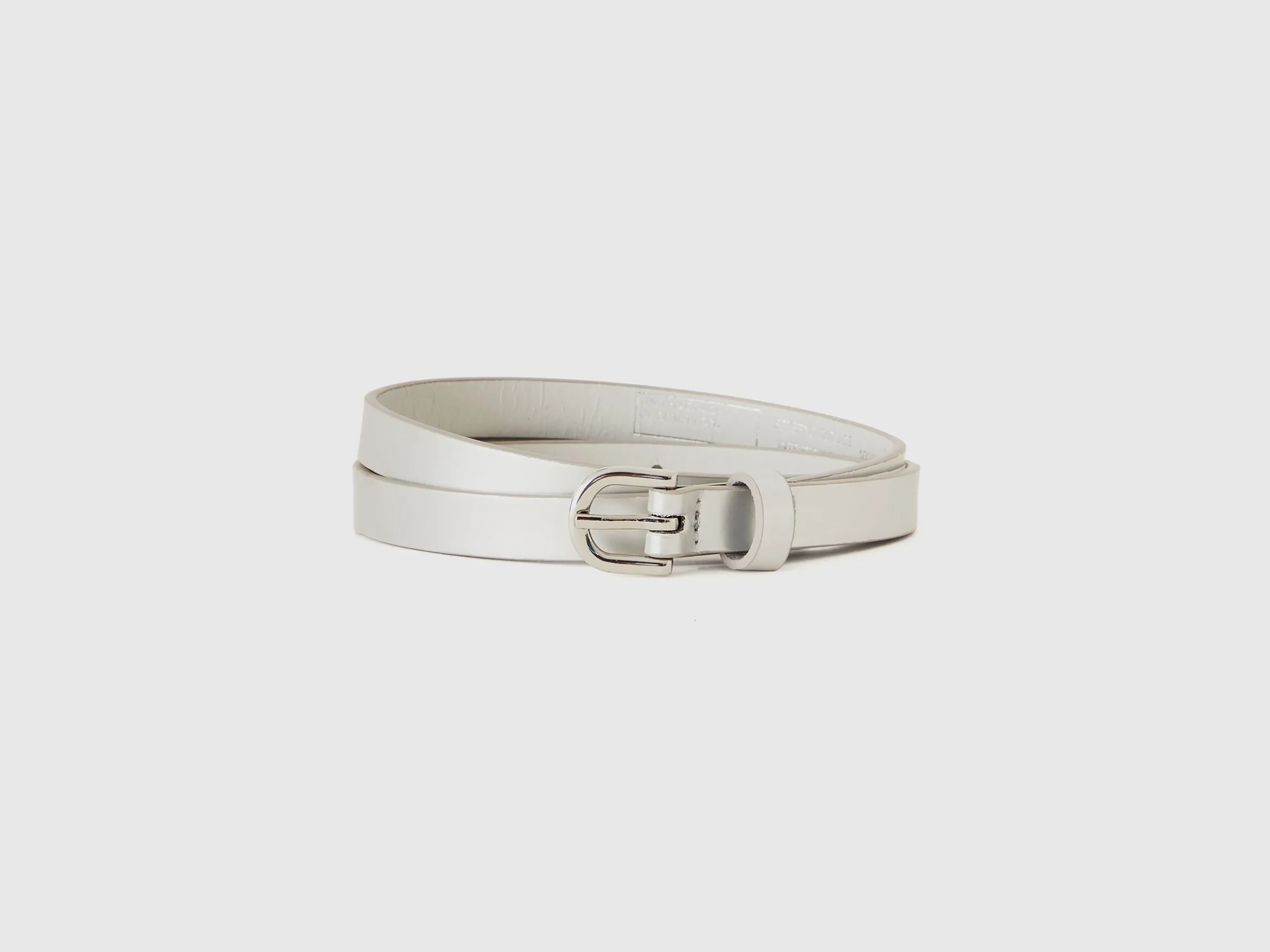 Low synthetic patent leather belt