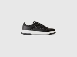 Low-top sneakers in imitation suede