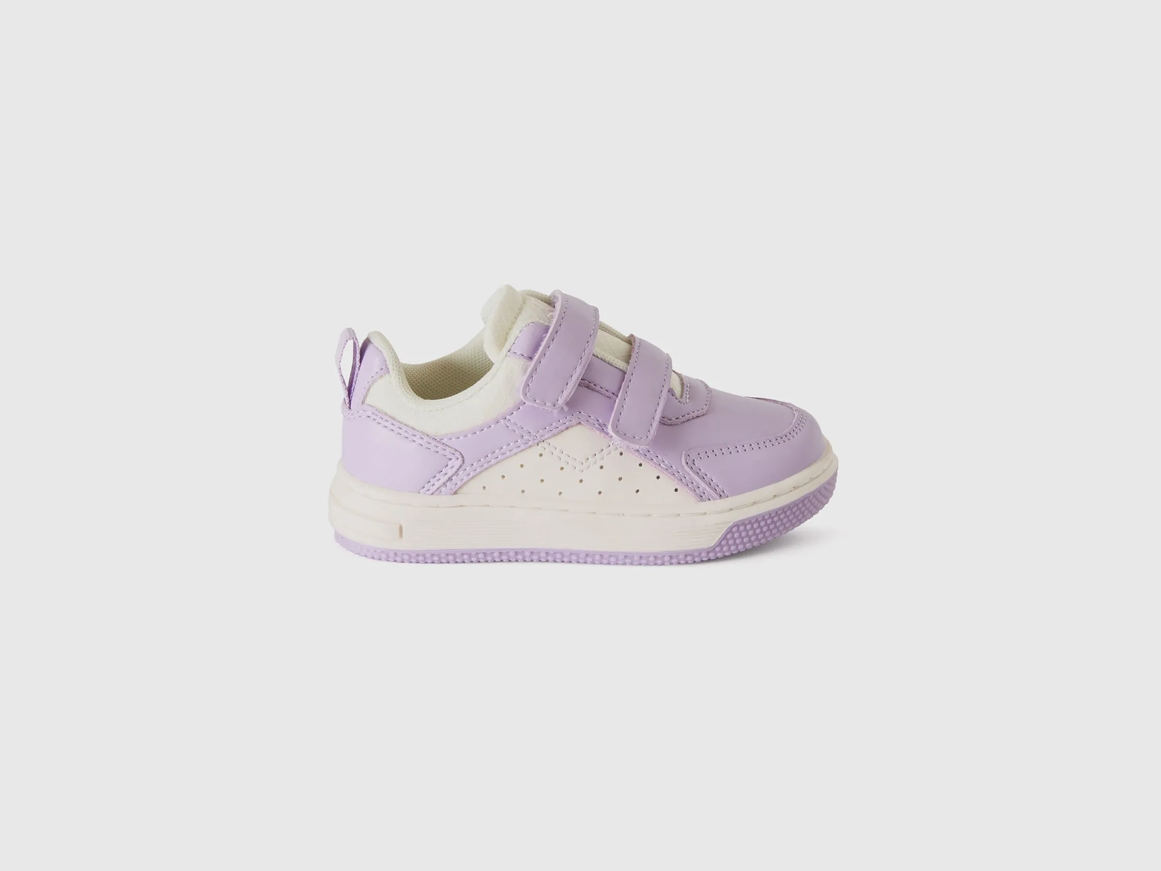 Low-top sneakers in imitation leather