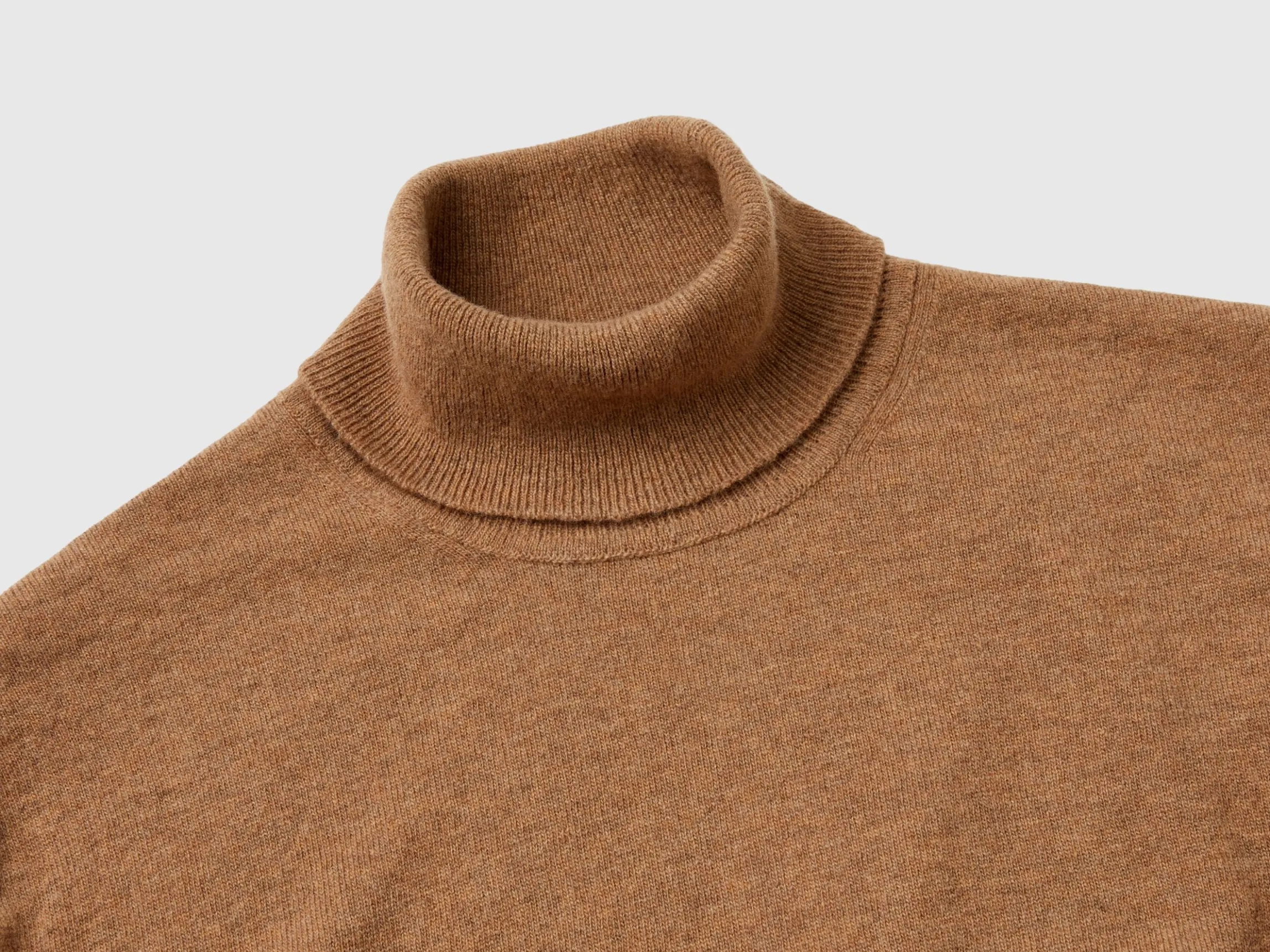 Marl brown turtleneck in pure Merino wool