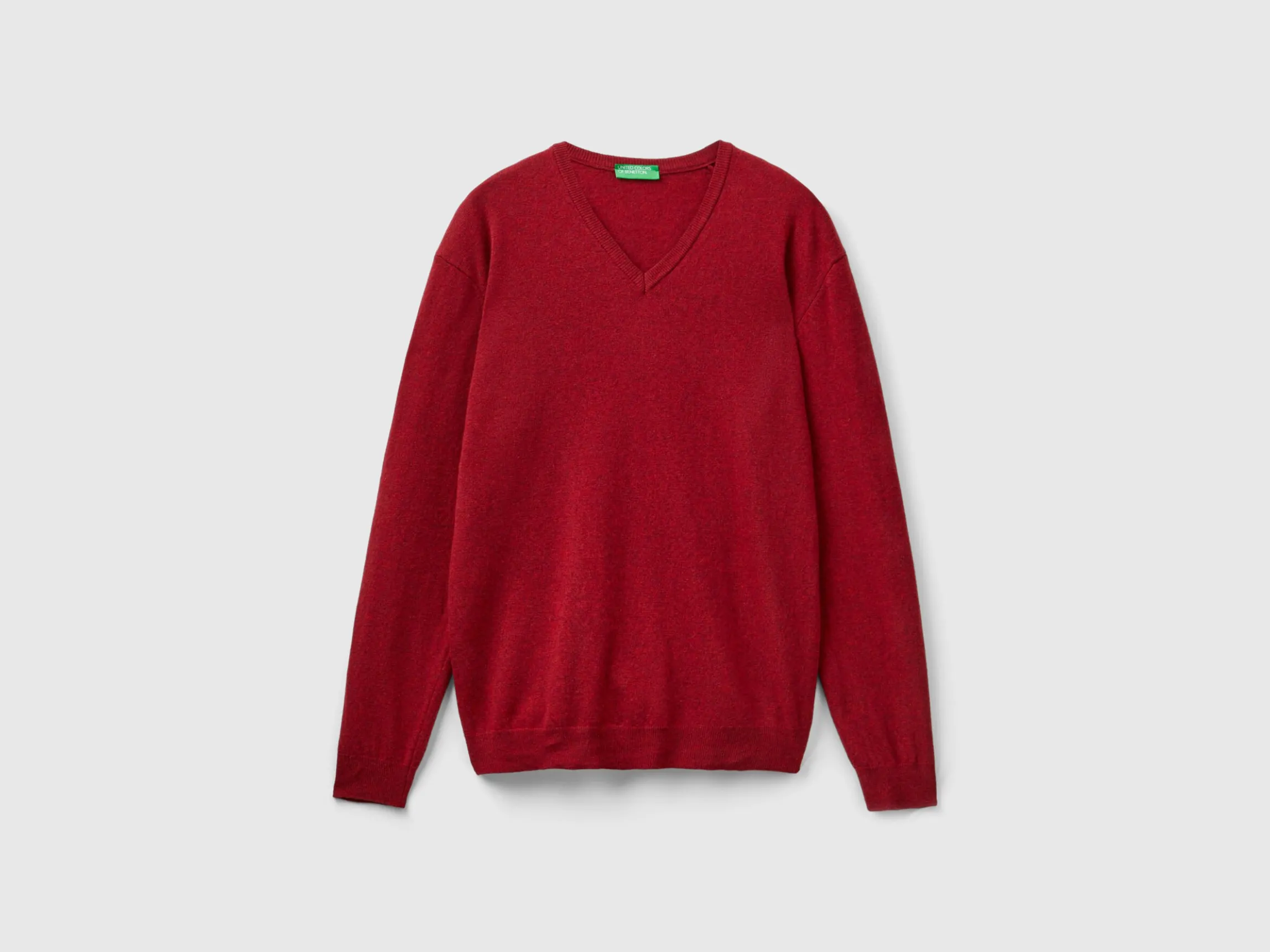 Marl red V-neck sweater in pure Merino wool