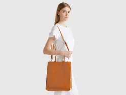 Matte look shopping bag