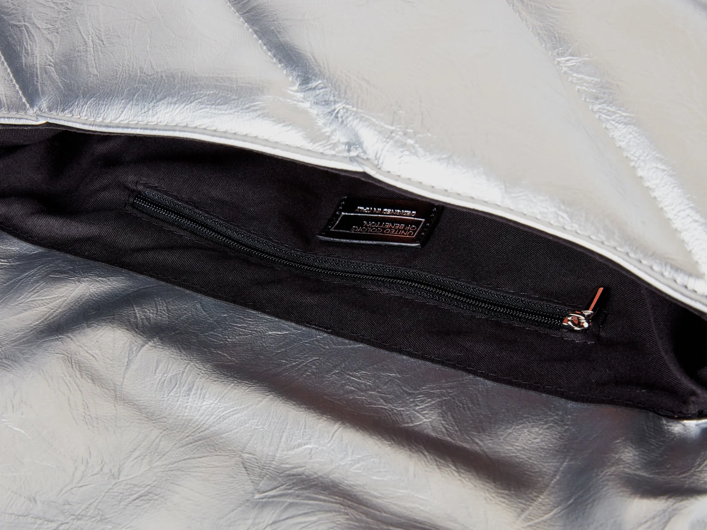 Medium bag with chain shoulder strap