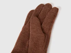 Microfiber gloves