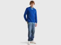 Midnight blue V-neck sweater in pure Merino wool