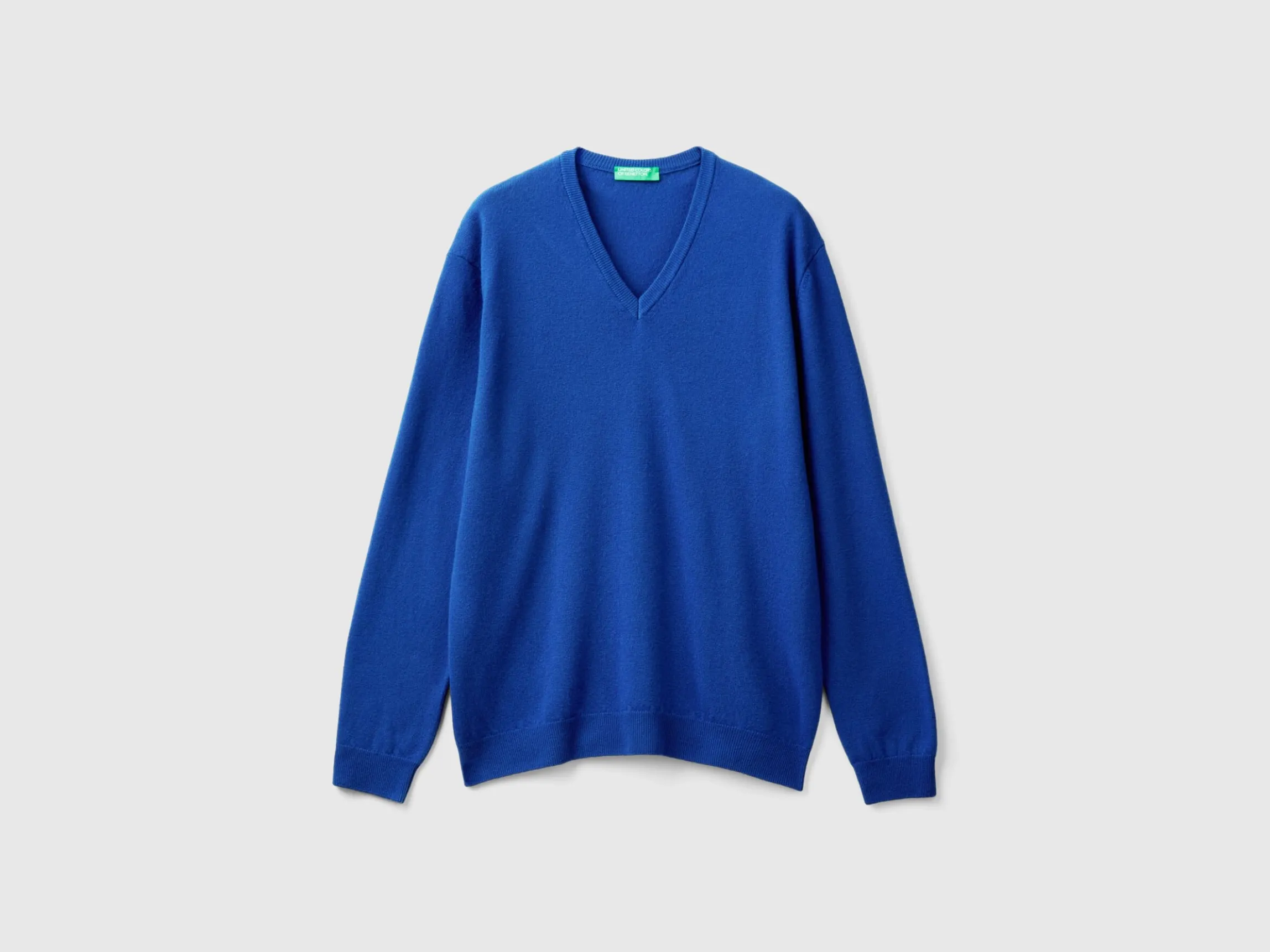 Midnight blue V-neck sweater in pure Merino wool