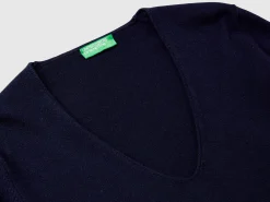 Midnight blue V-neck sweater in pure Merino wool