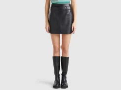 Mini skirt in imitation leather