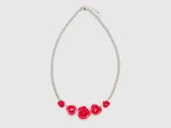 Necklace with roses