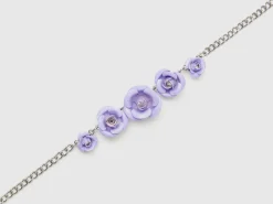 Necklace with roses