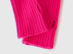 Neon pink sleeves