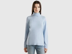 Ocean blue turtleneck in wool and cashmere blend