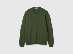Olive green crew neck sweater in pure Merino wool