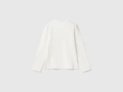 Organic cotton t-shirt with sequins