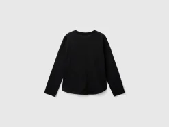 Organic cotton t-shirt with sequins