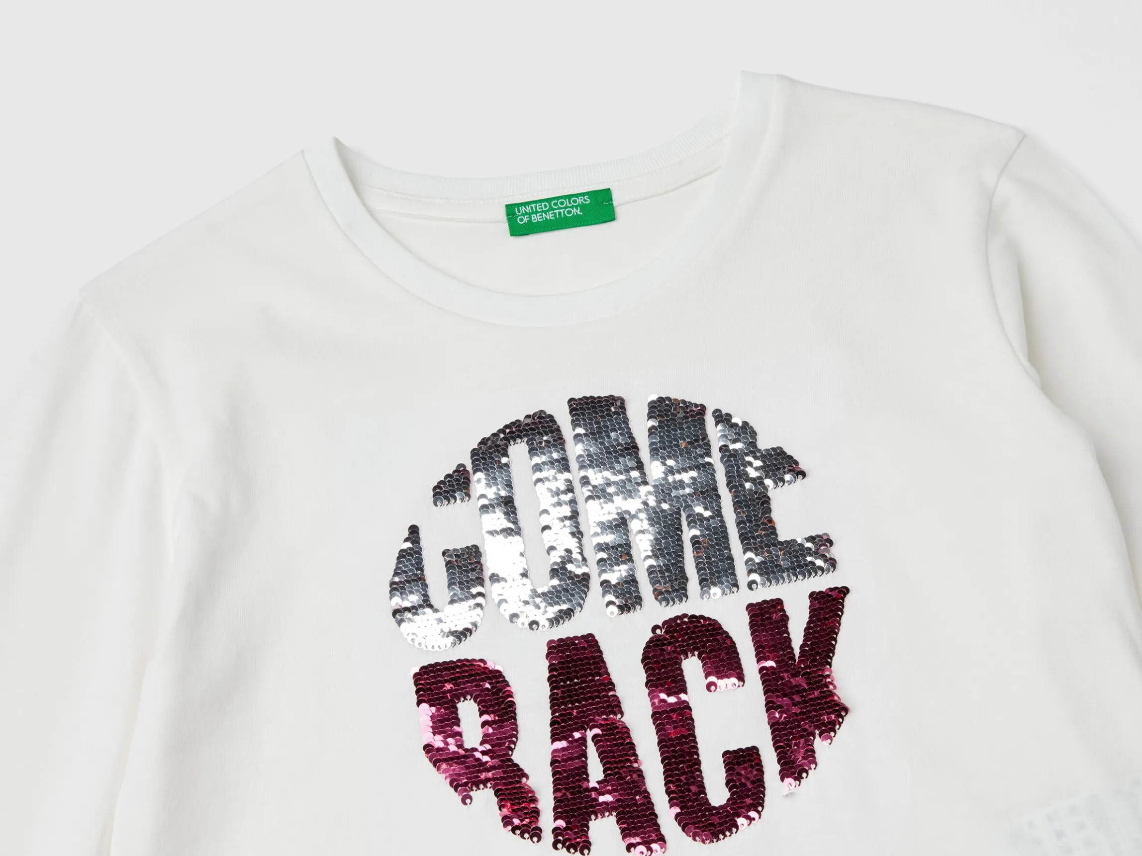 Organic cotton t-shirt with sequins
