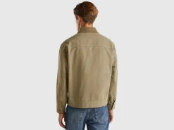Padded jacket with collar