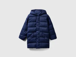Padded jacket with removable hood