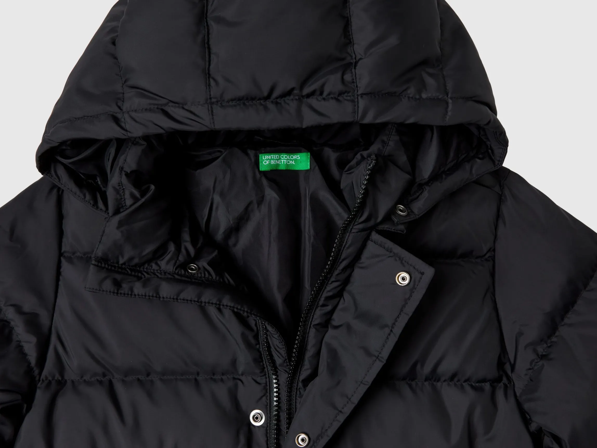 Padded jacket with removable hood