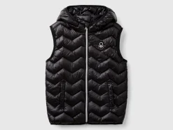 Padded vest in 3D wadding with hood
