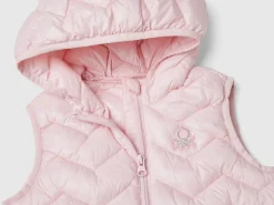 Padded vest in 3D wadding with hood