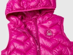 Padded vest in 3D wadding with hood